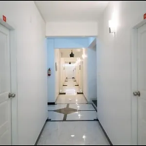 2* Hotel Solo Ace